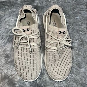 Under Armour Sneakers
